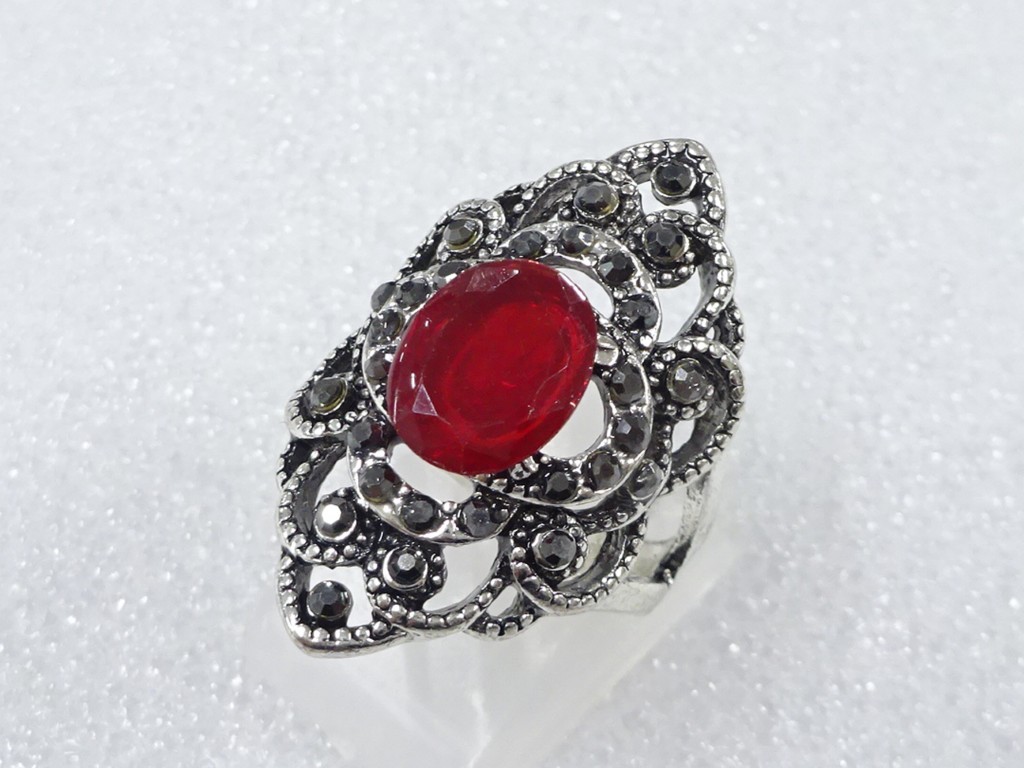 Japanese Kimono / Antique Accessories